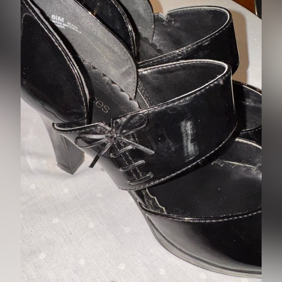 Maurices Black Women's Heels open toe with bow, patent leather, size 8.5 - Picture 1 of 9